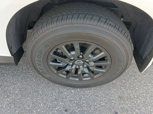 Used 2025 Nissan Armada SV AWD/4WD image 22