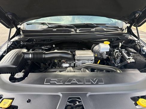 Used 2024 RAM 1500 Laramie AWD/4WD image 27