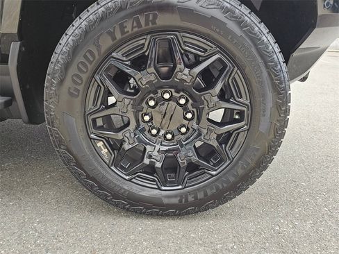 New 2026 GMC Hummer EV SUV image 9