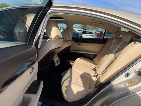 Used 2016 Lexus ES 350 w/ Luxury Package w/Wood Trim FWD image 20