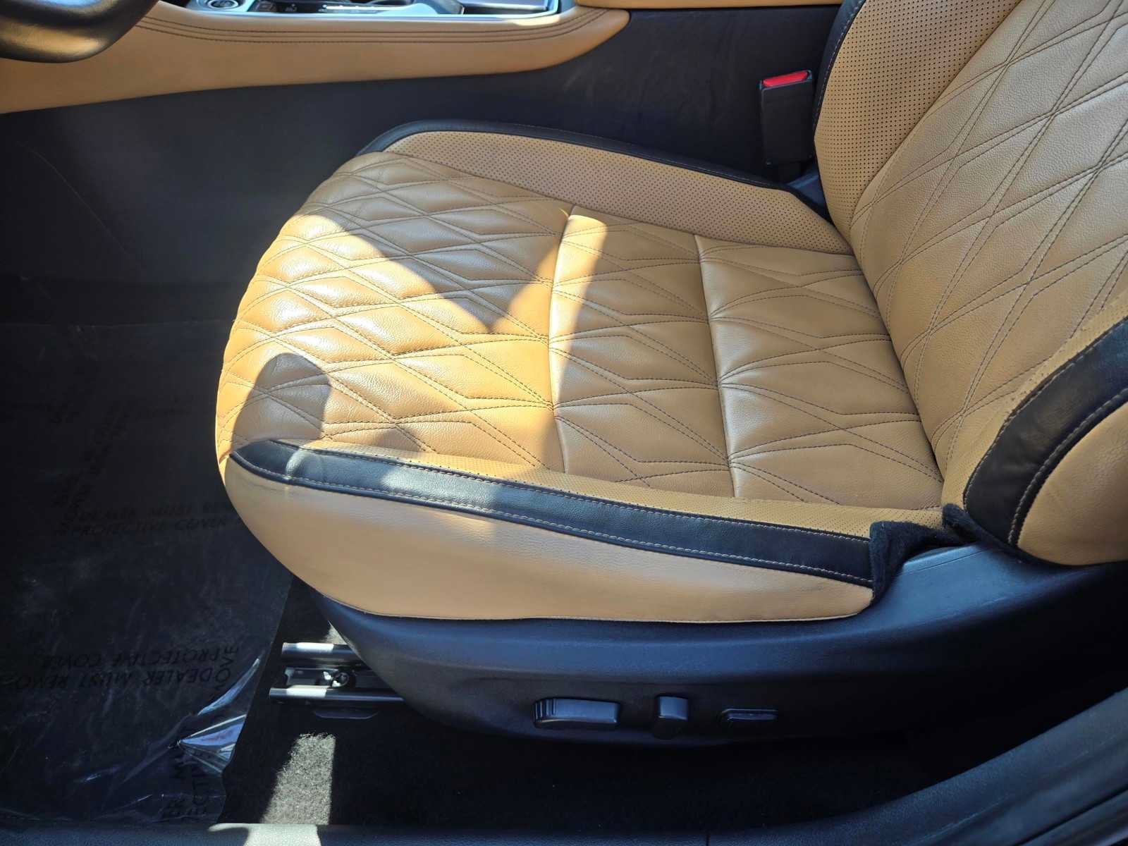 Used 2025 Nissan Sentra SV w/ SV Premium Package FWD image 11