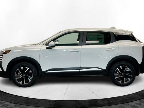 New 2025 Nissan Kicks SV w/ Charging Package image 2