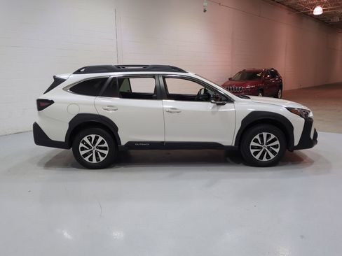 Certified 2024 Subaru Outback Premium AWD/4WD image 2