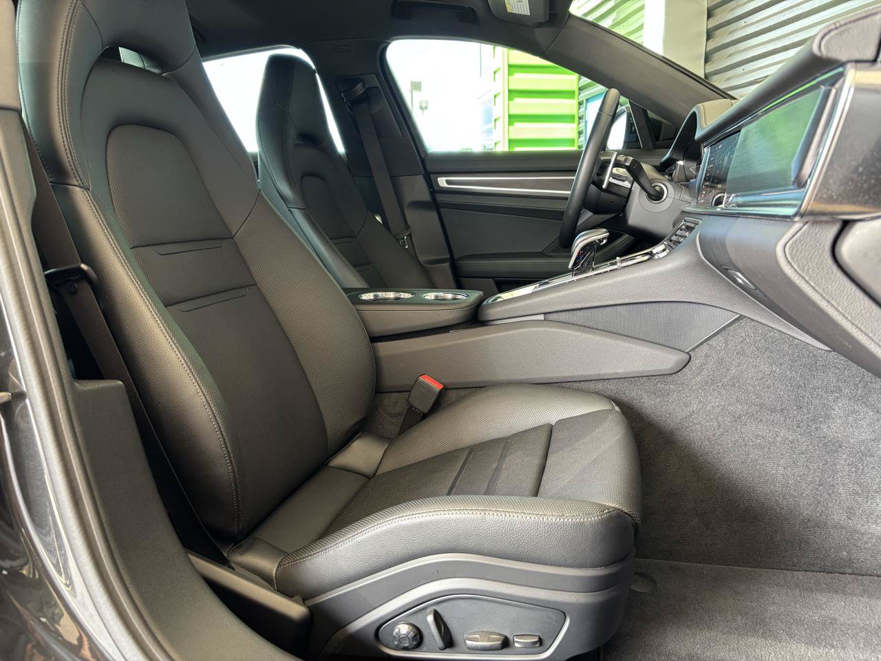 Used 2023 Porsche Panamera 4 Platinum Edition w/ Assistance Package AWD/4WD image 23