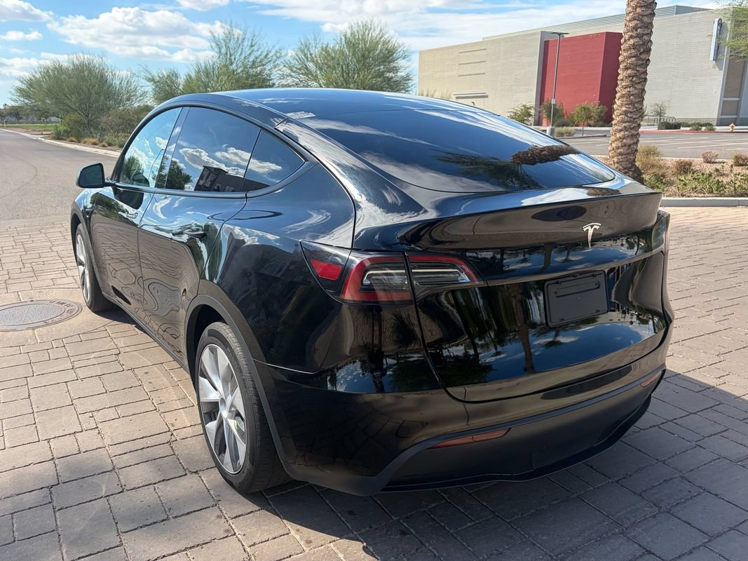 Used 2024 Tesla Model Y Long Range AWD/4WD image 4
