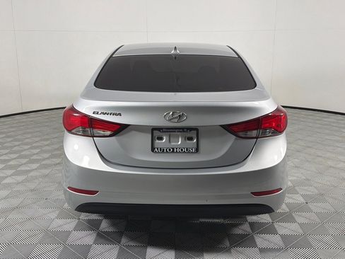 Used 2015 Hyundai Elantra SE FWD image 6