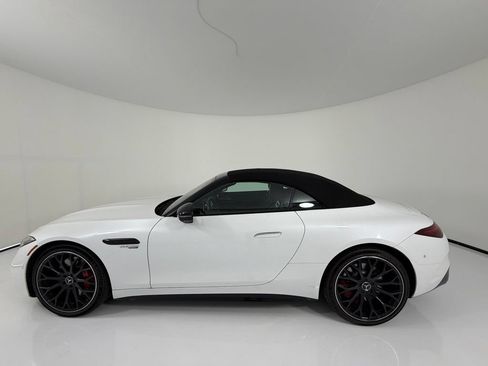 Used 2022 Mercedes-Benz SL 55 AMG 4MATIC image 2