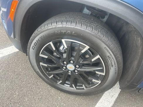 Used 2026 Chevrolet Traverse LT w/ Sun and Wheel Package image 6