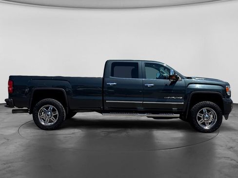 Used 2017 GMC Sierra 3500 Denali w/ Duramax Plus Package AWD/4WD image 11