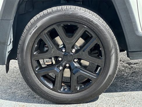 Used 2018 Jeep Renegade Altitude image 26