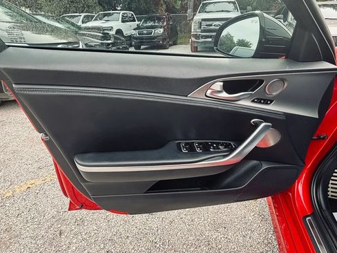 Used 2018 Kia Stinger GT2 AWD/4WD image 11