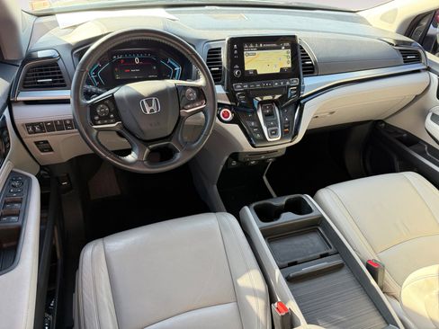 Used 2023 Honda Odyssey Touring image 15