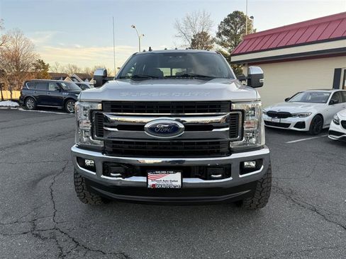 Used 2019 Ford F250 XLT w/ XLT Premium Package image 2