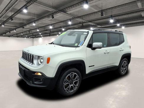 Used 2016 Jeep Renegade Limited image 3