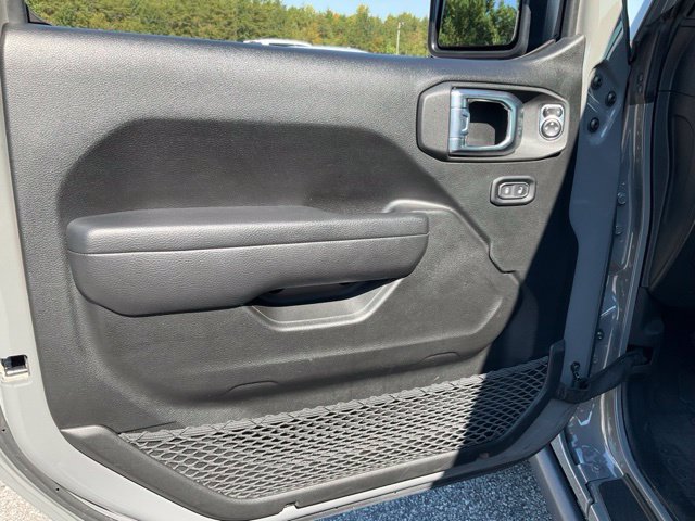 Used 2023 Jeep Gladiator Sport AWD/4WD image 6