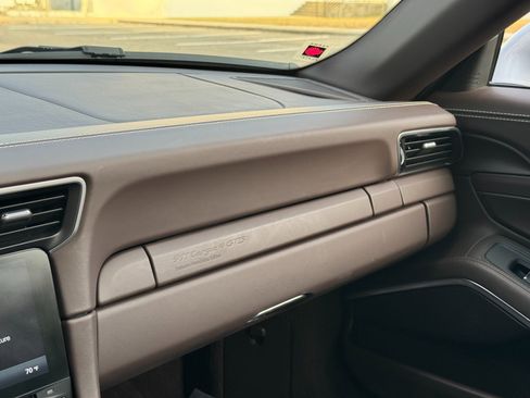 Used 2019 Porsche 911 image 54