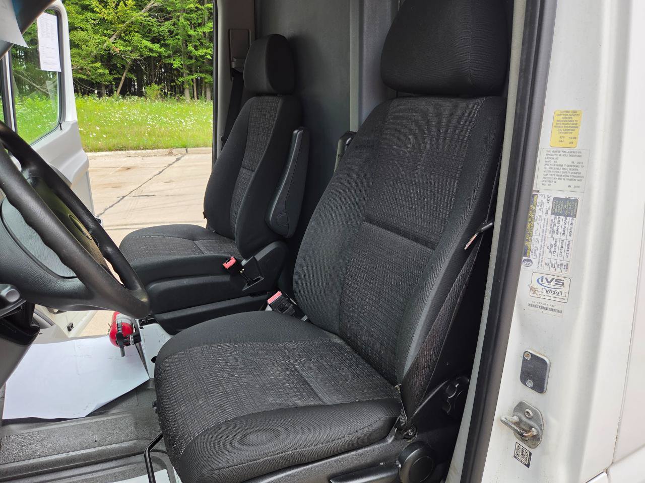 Used 2018 Freightliner Sprinter 3500 RWD image 21