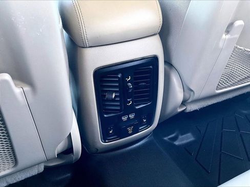 Used 2017 Jeep Grand Cherokee Limited RWD image 22