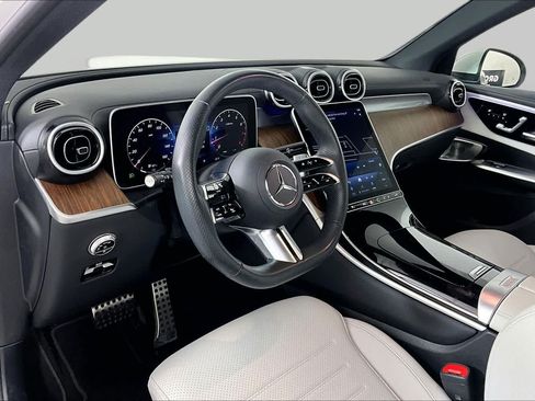 Used 2023 Mercedes-Benz GLC 300 image 16