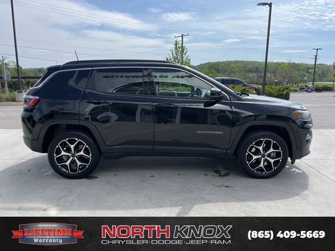Used 2025 Jeep Compass Limited AWD/4WD image 20
