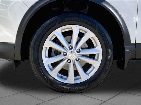 Used 2017 Nissan Rogue Sport S w/ S Appearance Package AWD/4WD image 10