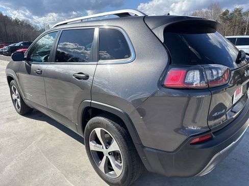 Used 2019 Jeep Cherokee Limited image 9