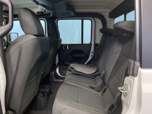 Certified 2024 Jeep Gladiator Sport image 23