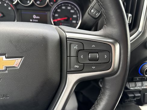 Used 2021 Chevrolet Silverado 1500 LT image 19