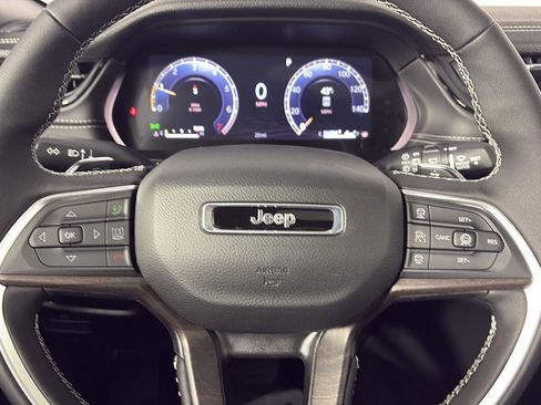 New 2026 Jeep Grand Cherokee Altitude AWD/4WD image 14