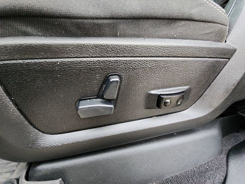 Used 2020 RAM 2500 Big Horn w/ Level 1 Equipment Group image 14