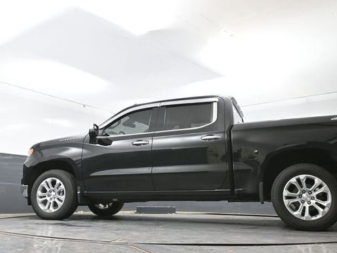 Used 2023 Chevrolet Silverado 1500 LTZ AWD/4WD image 30