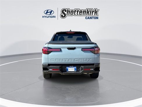 Used 2022 Hyundai Santa Cruz SE image 7