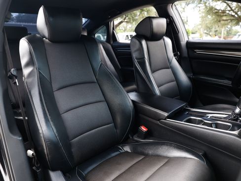 Used 2018 Honda Accord Sport image 19
