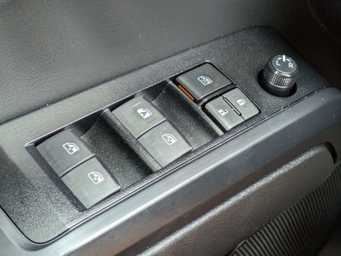 Used 2023 Toyota Tacoma SR AWD/4WD image 23