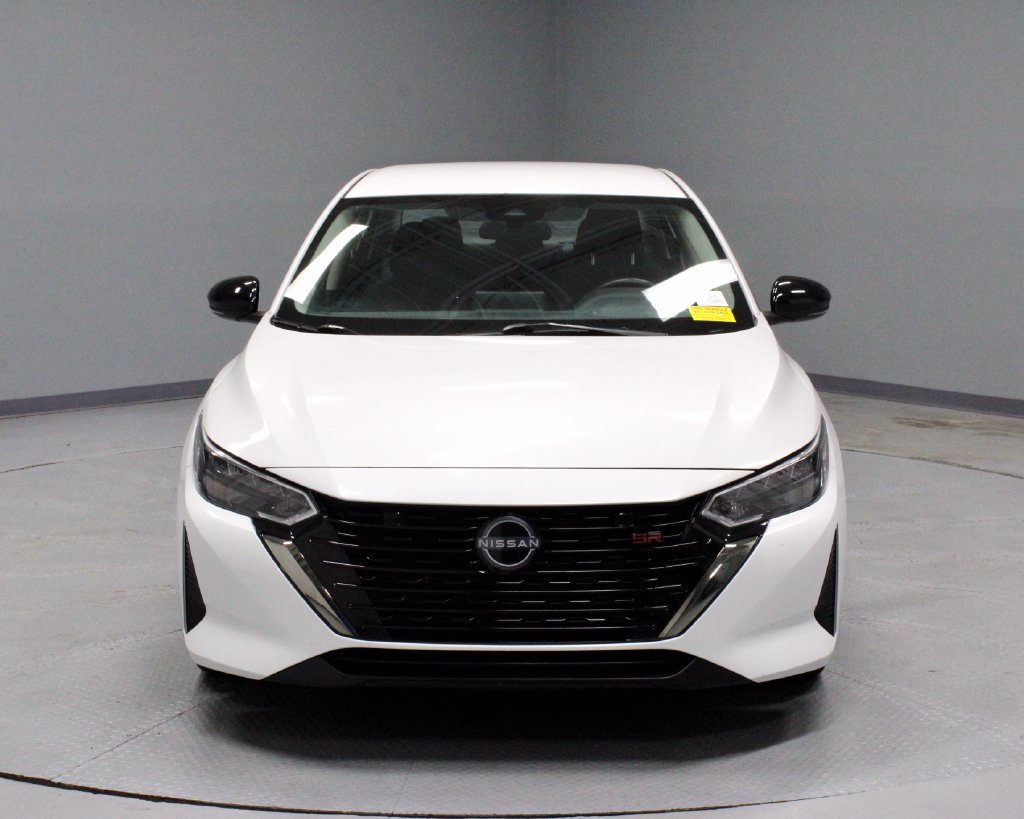 Certified 2025 Nissan Sentra SR FWD image 7