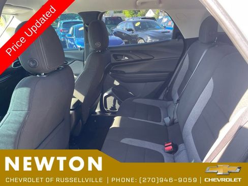 Used 2023 Chevrolet TrailBlazer LT FWD image 33