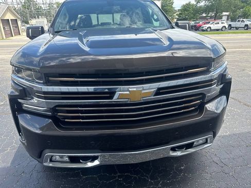 Used 2021 Chevrolet Silverado 1500 High Country AWD/4WD image 2