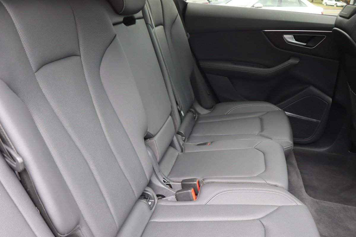 Used 2023 Audi Q8 Premium Plus AWD/4WD image 27