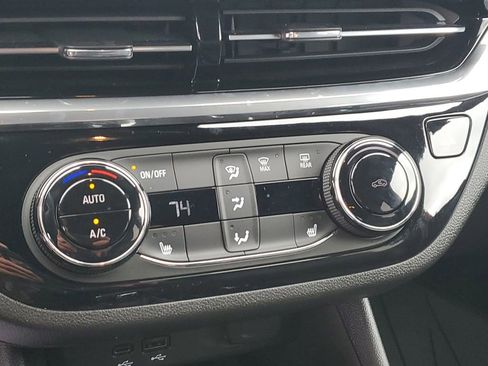 Certified 2024 Buick Envista Sport Touring w/ Convenience II Package FWD image 16