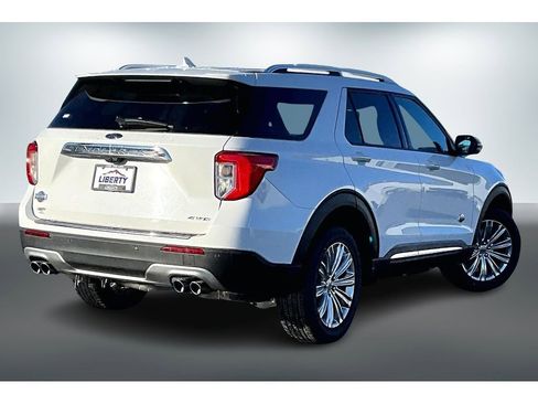 Used 2022 Ford Explorer King Ranch image 6