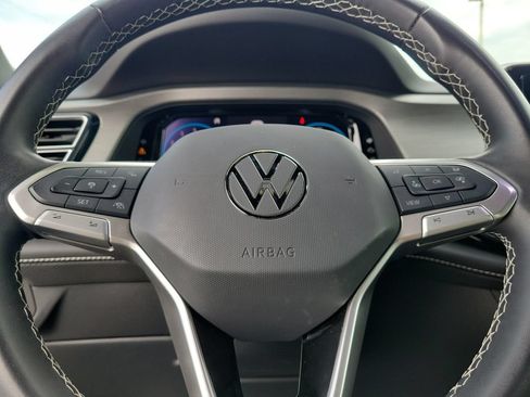 Used 2024 Volkswagen Atlas Cross Sport SE FWD image 15