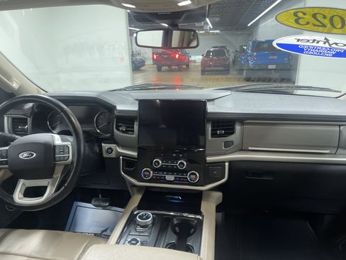 Used 2023 Ford Expedition Max XLT image 23