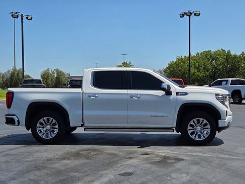 Used 2023 GMC Sierra 1500 Denali w/ Technology Package AWD/4WD image 6
