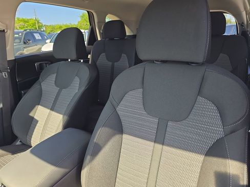 New 2026 Kia Sorento LX FWD image 21