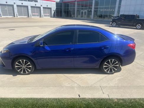 Used 2017 Toyota Corolla SE w/ Carpet Mat Package (TMS) FWD image 7
