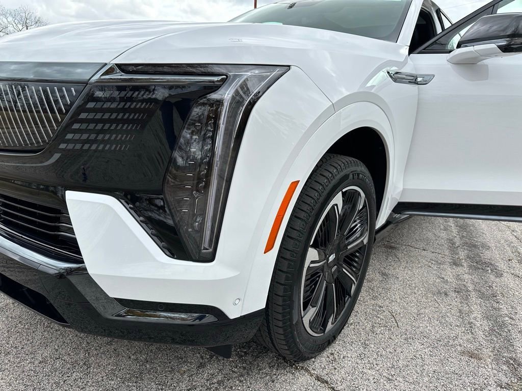 New 2025 Cadillac Escalade IQ Sport 1 w/ LPO, ONYX Package AWD/4WD image 46