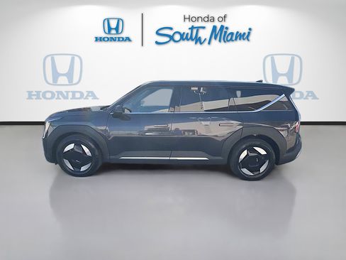 Used 2026 Kia EV9 Light image 4