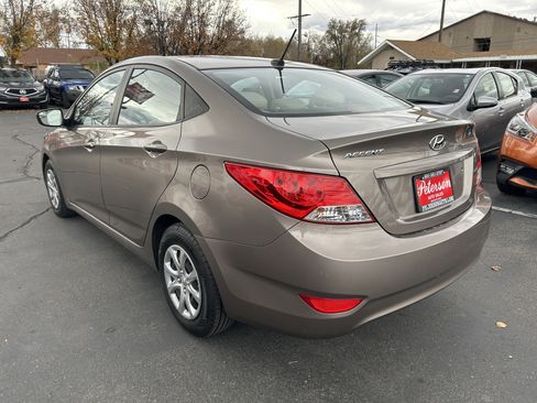 Used 2014 Hyundai Accent GLS image 3