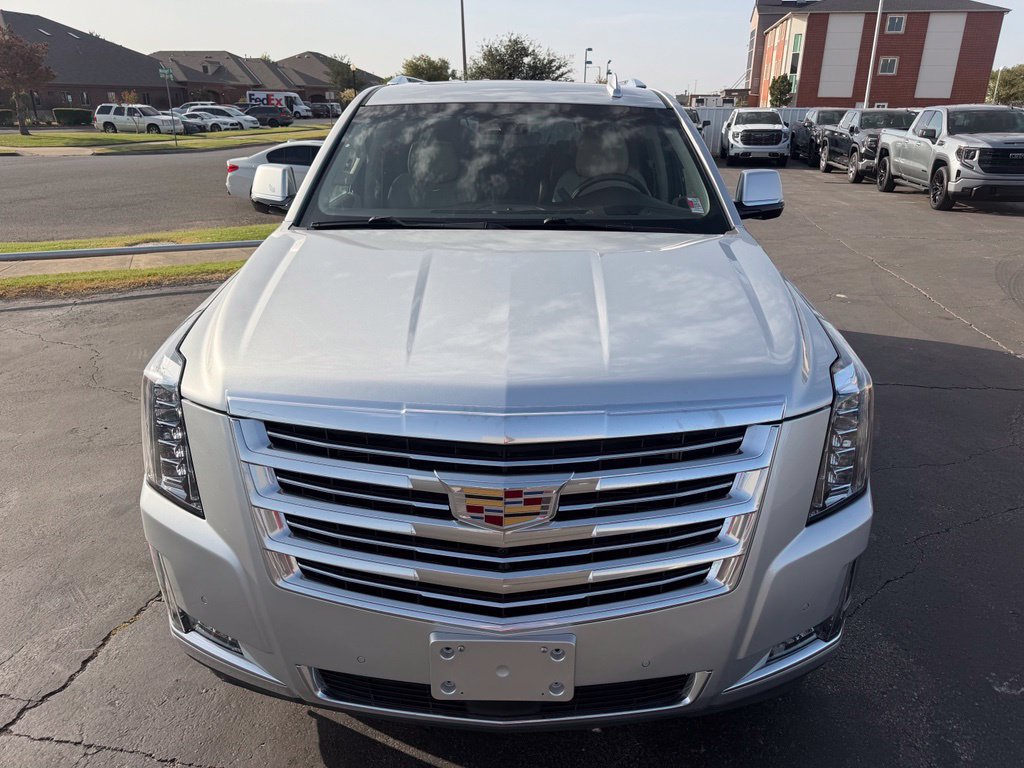 Used 2017 Cadillac Escalade ESV Luxury AWD/4WD image 9
