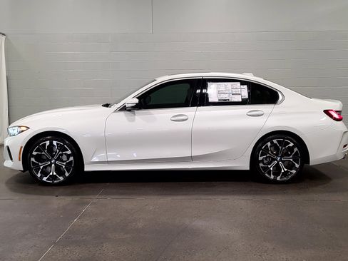 Used 2026 BMW 330i Sedan w/ Premium Package RWD image 5